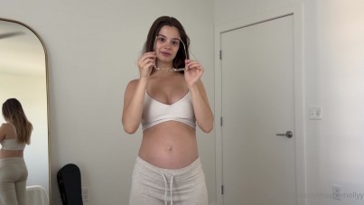the nerdy look gives me a boner…
